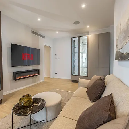 Luxury 2 Bedroom Apartment In Central Milan Exterior photo